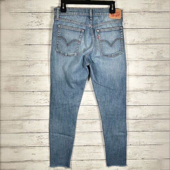 Levi's Women's Wedgie Skinny Jeans Raw Hem Button Fly Size 29 - Picture 2 of 10